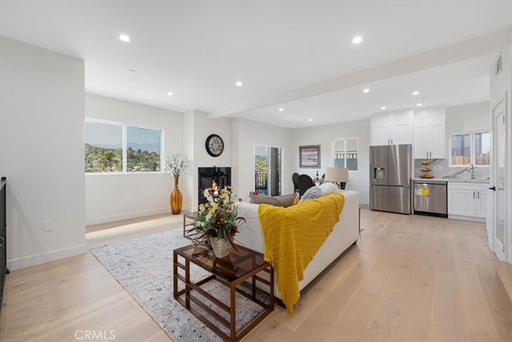 Property Photo:  4854 Buchanan  CA 90042 