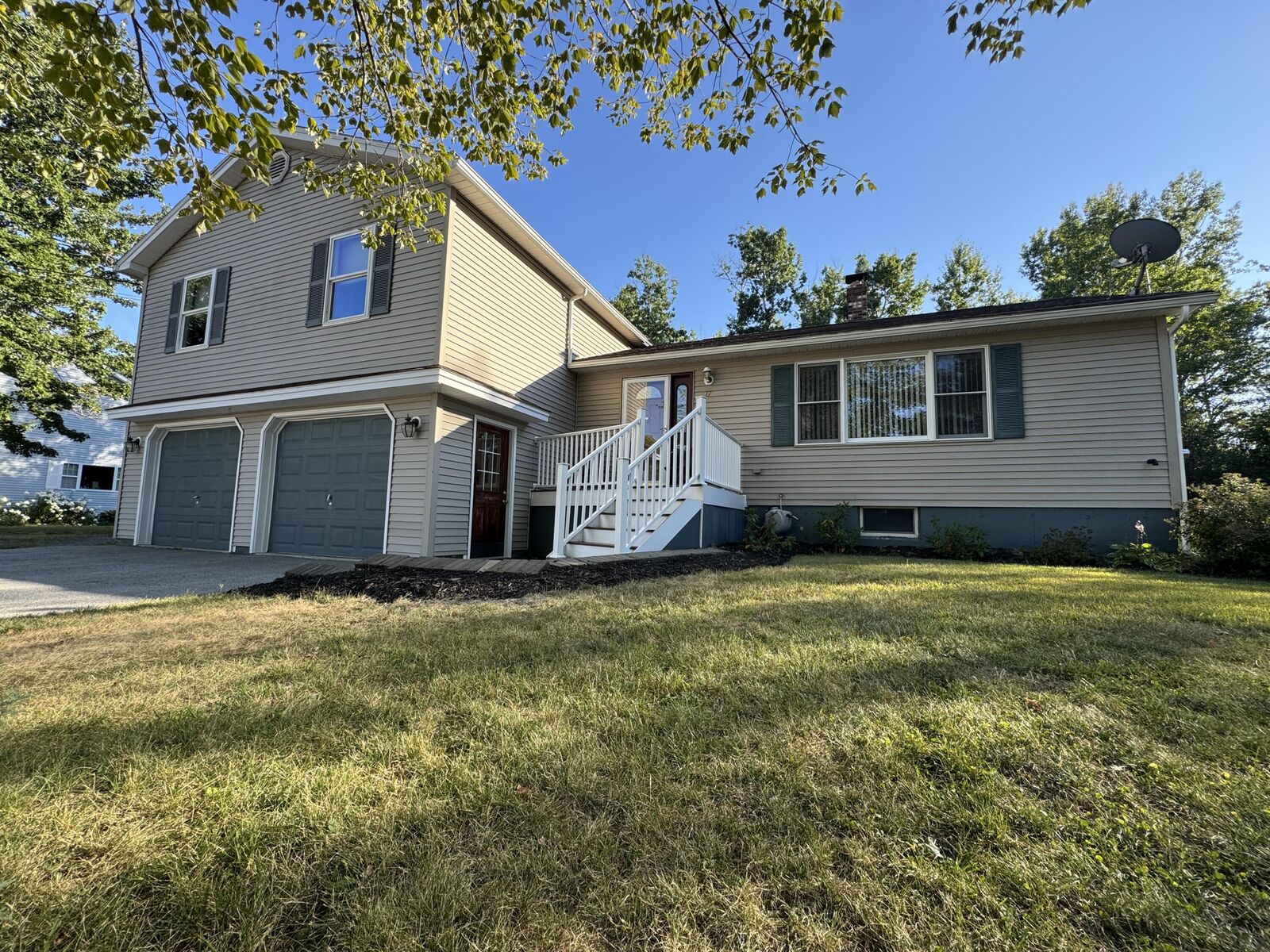 Property Photo: 17 Lynn Avenue ME 04412