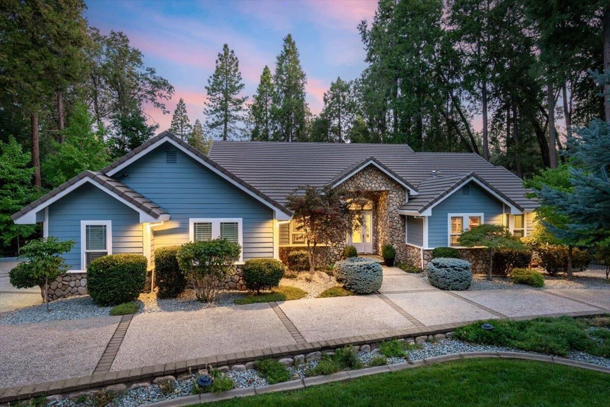Property Photo: 12985 Somerset Drive CA 95945