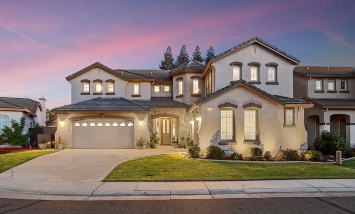 Property Photo: 7300 Danberg Way CA 95757