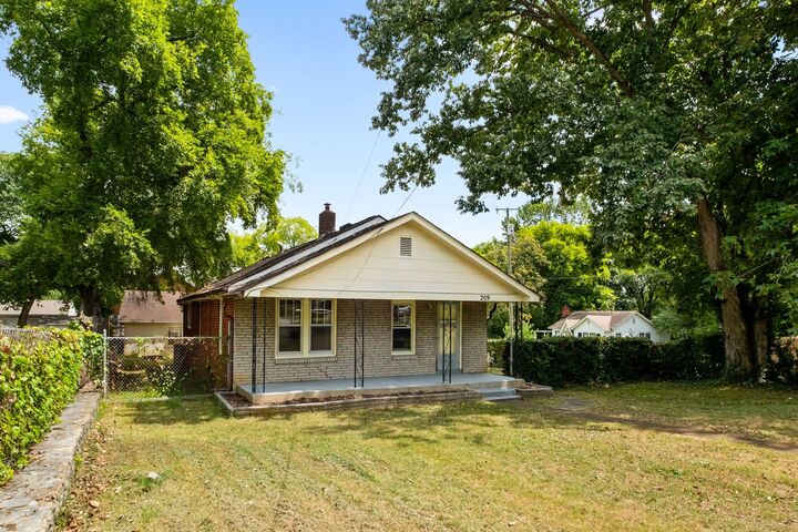 Property Photo:  209 Forest Park Rd  TN 37115 