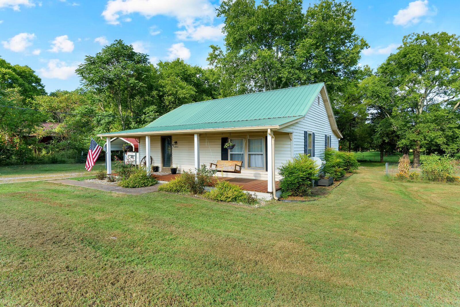 Property Photo: 3261 Armstrong Valley Rd TN 37128