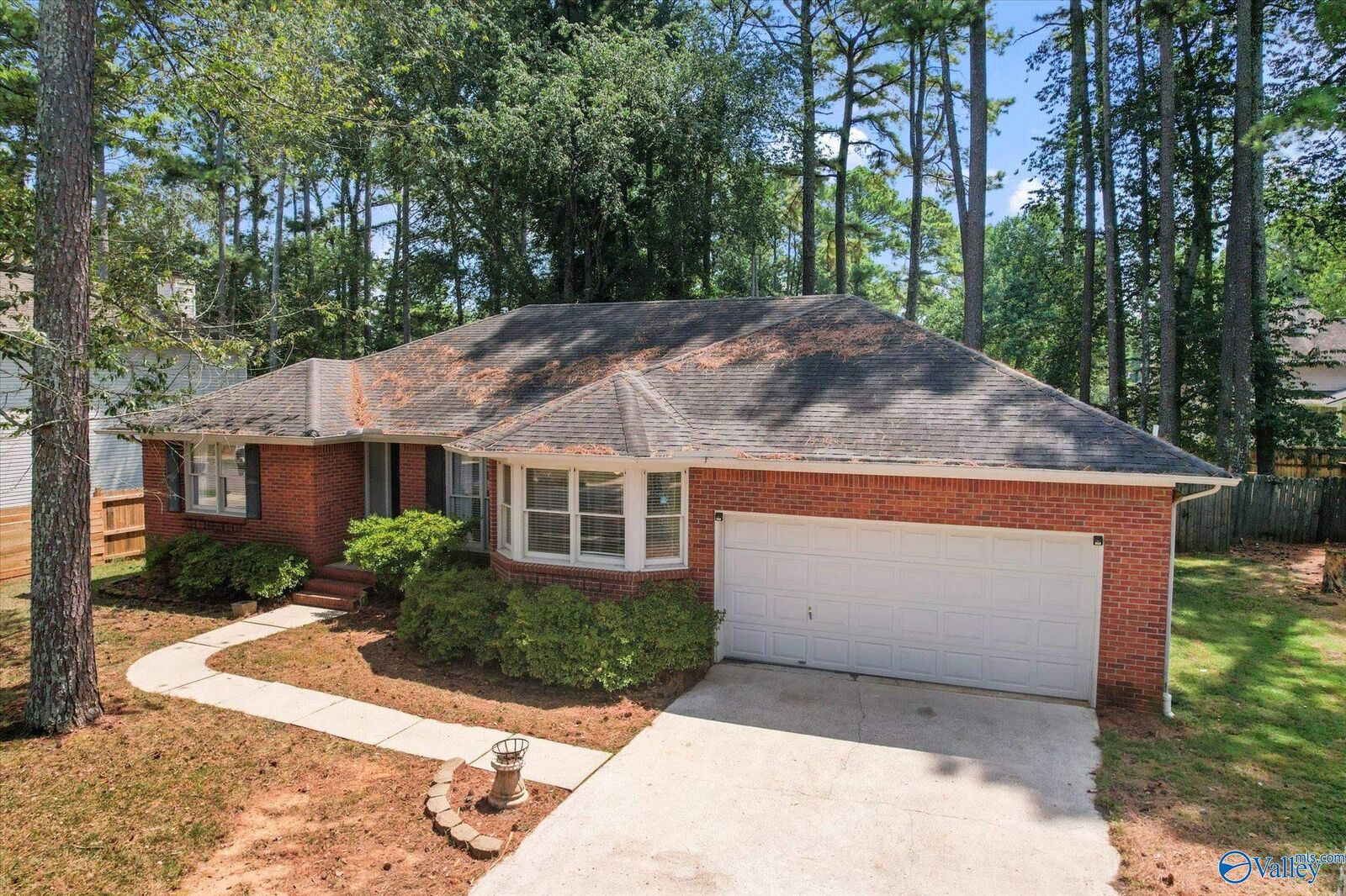 Property Photo: 1857 Shellbrook Drive AL 35806