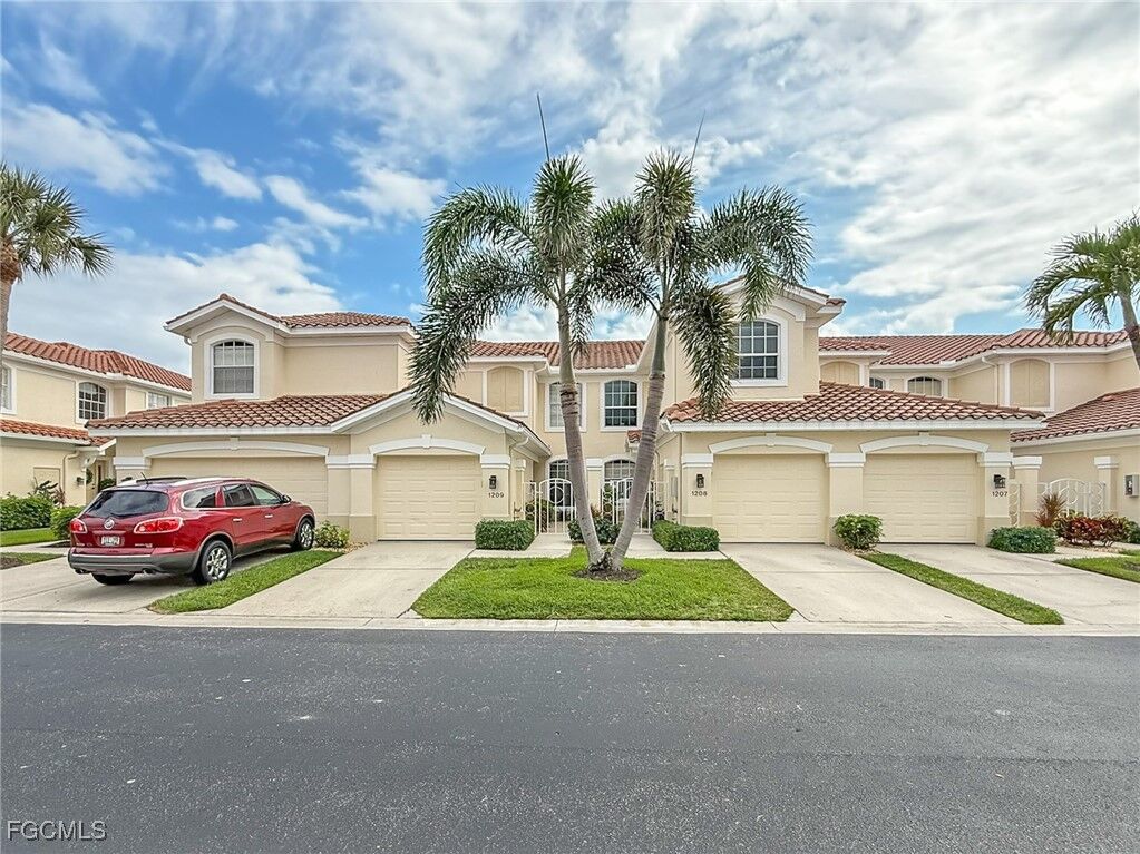 Property Photo: 15055 Tamarind Cay Court 1209 FL 33908