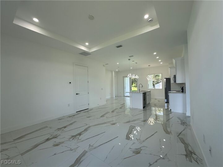 Property Photo:  3124 35th Street SW  FL 33976 