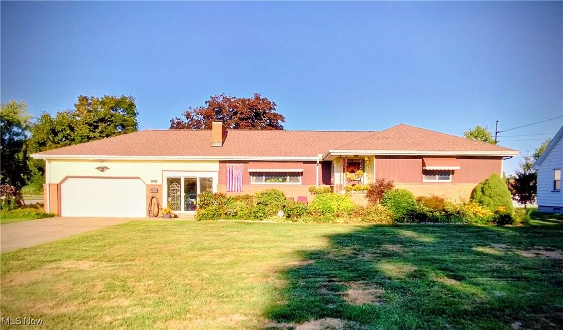 Property Photo: 291 Struthers Liberty Road OH 44405