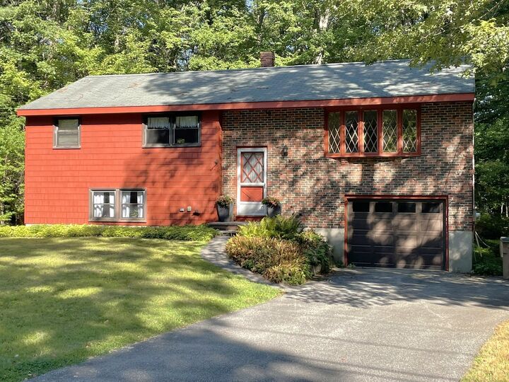 8 Wood Drive  Atkinson NH 03811 photo