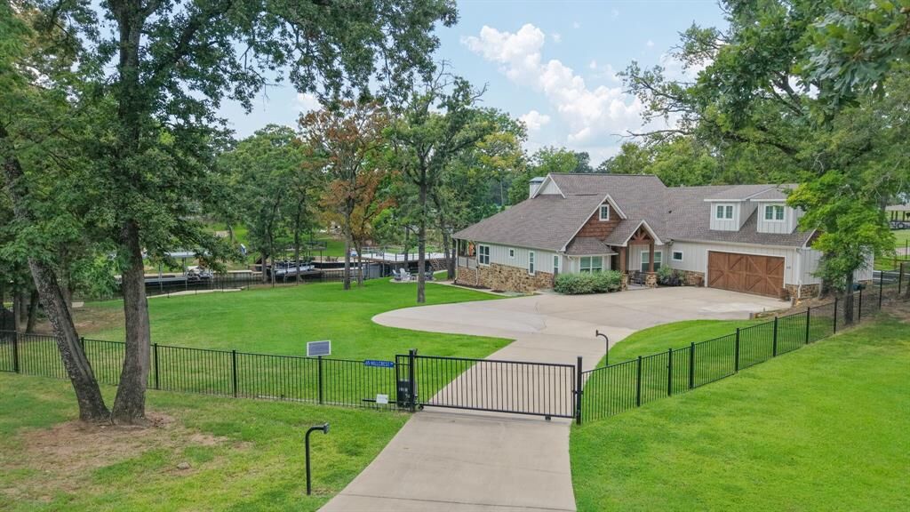 Property Photo: 65 Hillcrest Drive TX 75143