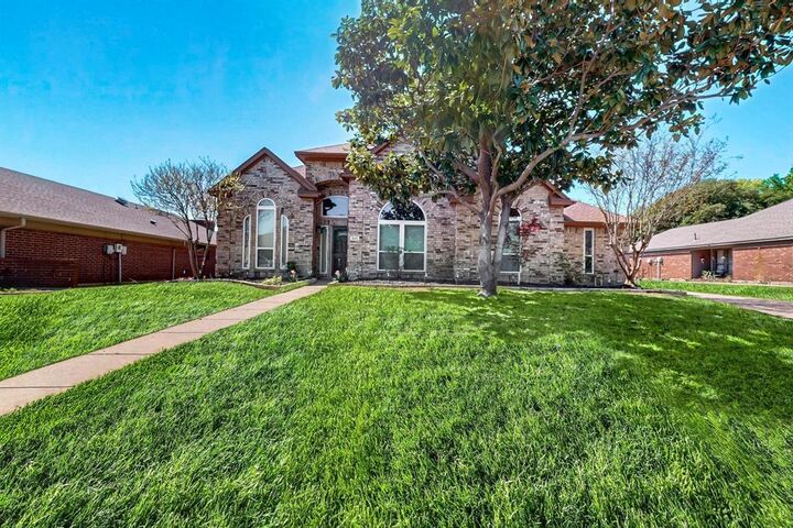 622 Meadowcrest Drive  Highland Village TX 75077 photo