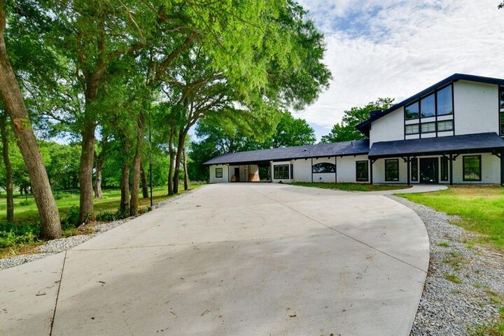 Property Photo: 11470 Massey Road TX 76258