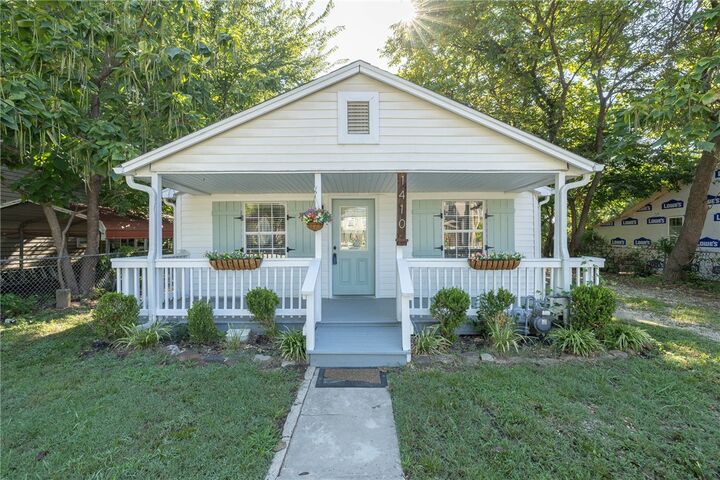 1410 S Washington Avenue  Fayetteville AR 72701 photo