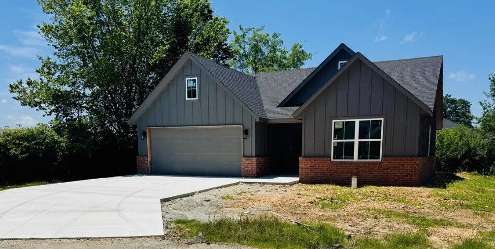 Property Photo: 102 Zachary Drive OK 74344