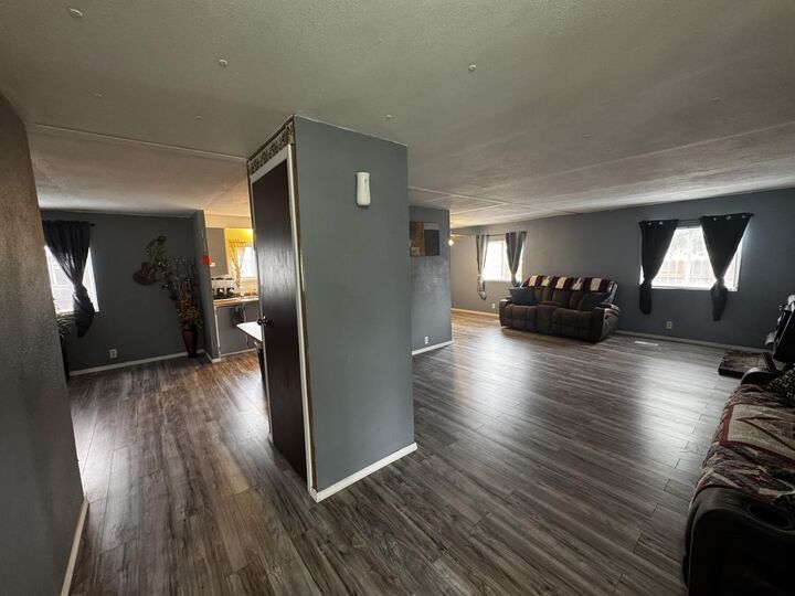 Property Photo: 2130 E E-Z Street OR 97632
