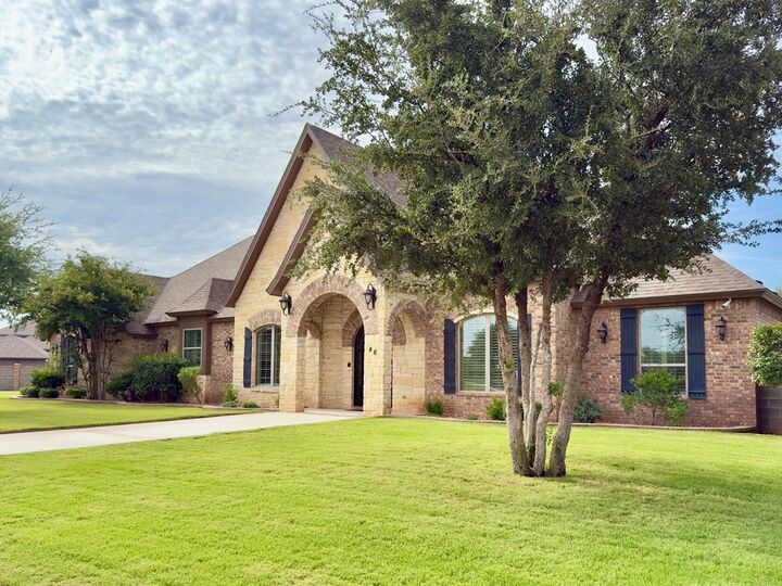 Property Photo: 46 Castle Oaks Dr TX 79765