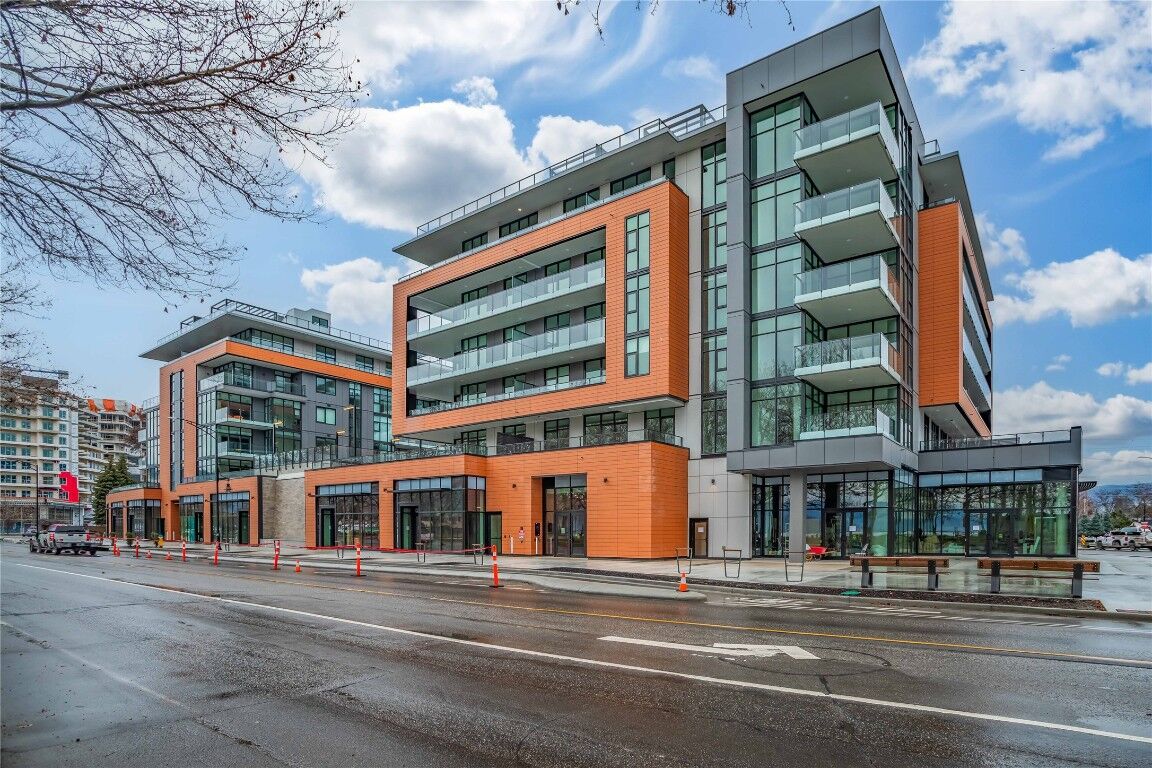 Property Photo:  3409 Lakeshore Road Ph S607  BC V1W 0G6 