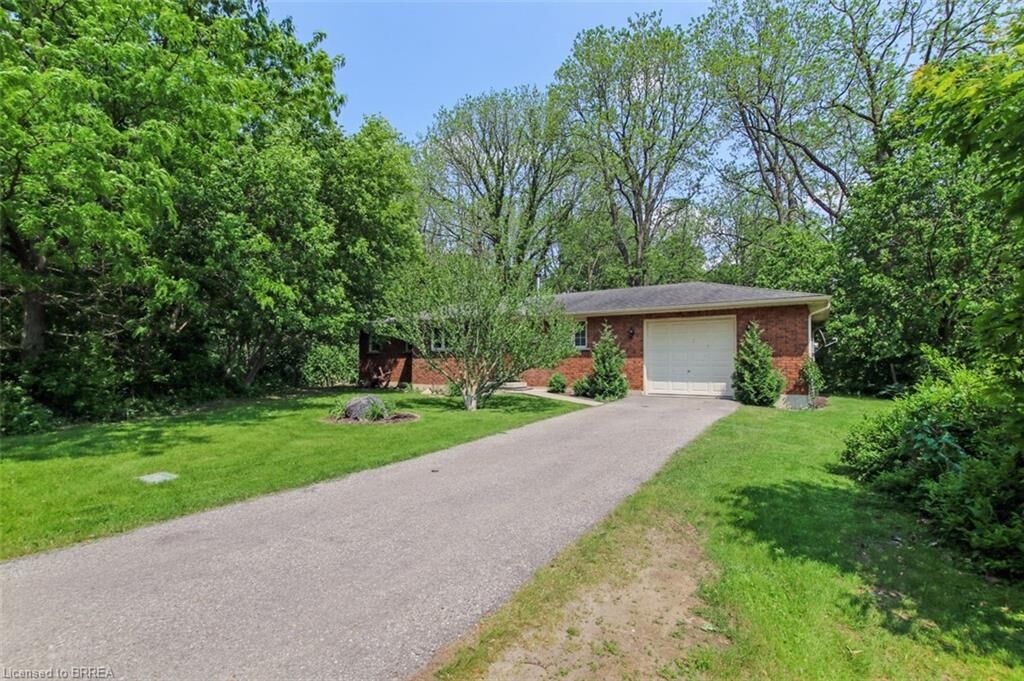 Property Photo:  80 Race Street  ON N3L 4C4 