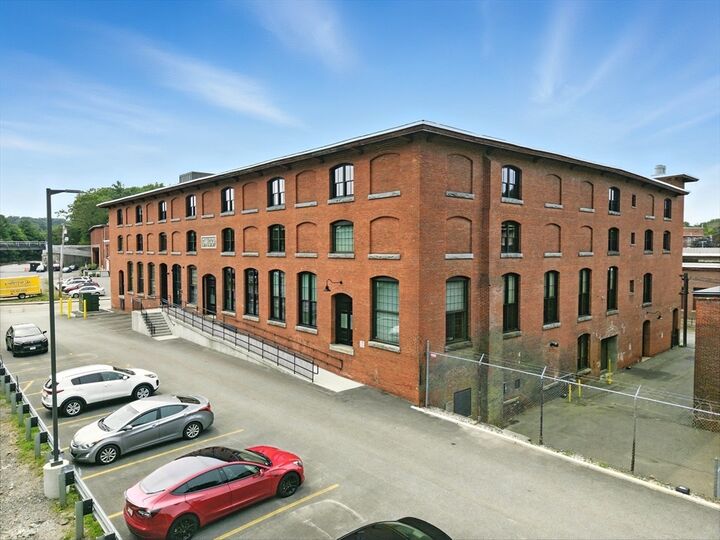 Property Photo:  55 Sterling St 314  MA 01510 