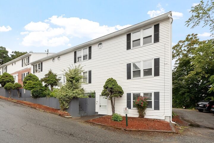 Property Photo:  21 Crescent Street D  MA 01841 