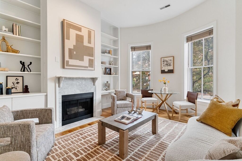 Property Photo:  460 Massachusetts Avenue 2  MA 02118 