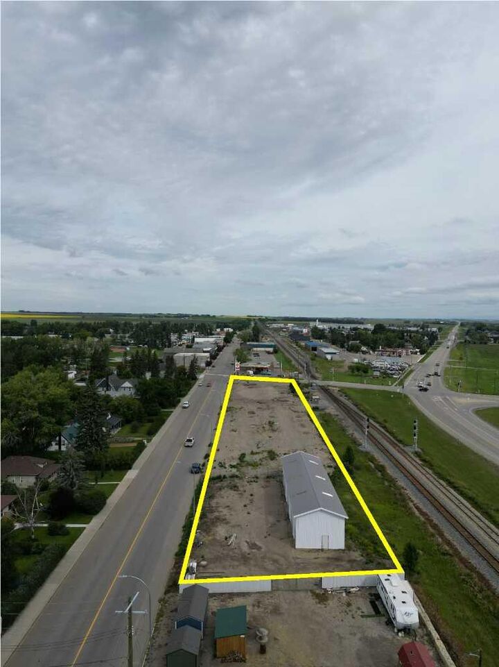 Property Photo: 650 10 Avenue S AB T0M 0N0