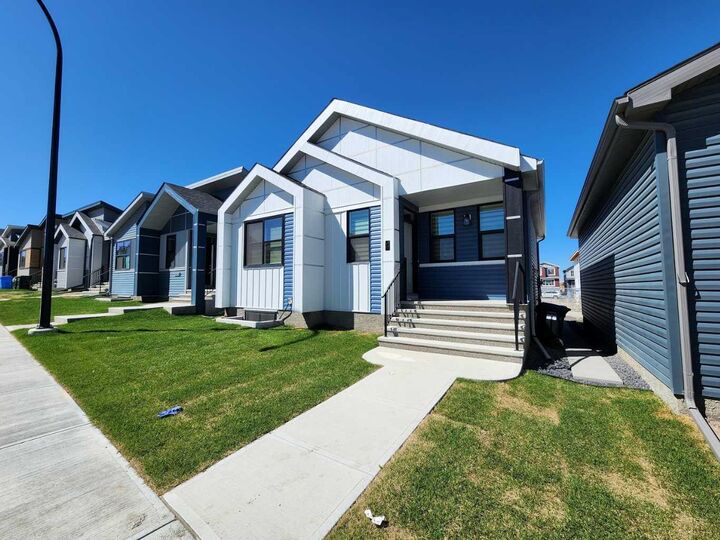Property Photo: 73 Herron Common NE AB T3P 2L1