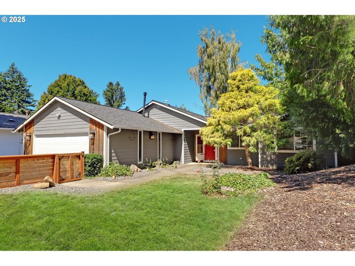 Property Photo: 15249 NE Beech Ct OR 97230