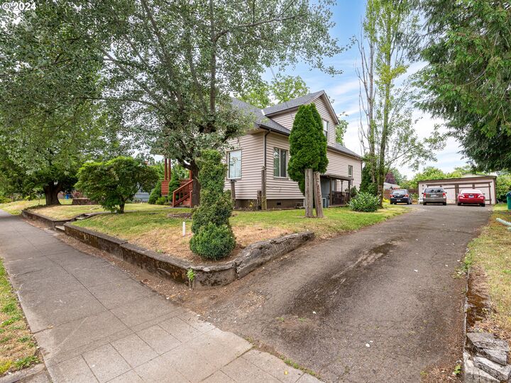 Property Photo: 4318 SE 72nd Ave OR 97206