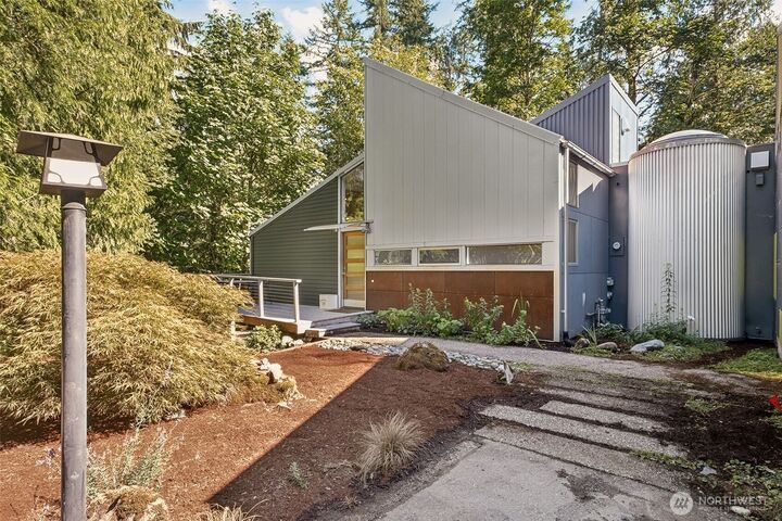 Property Photo: 26031 SE 156 Street WA 98027