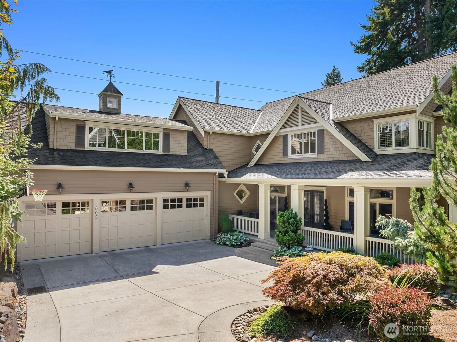 Property Photo: 805 92nd Avenue NE WA 98004
