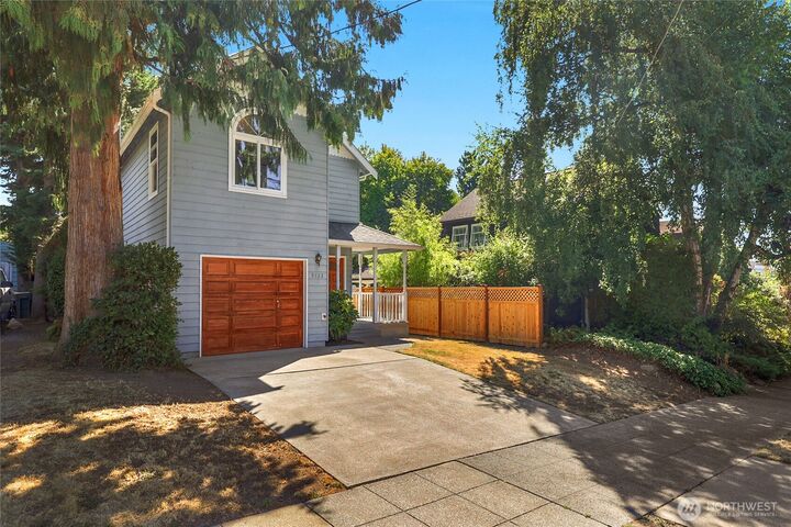 Property Photo: 5122 26th Avenue NE WA 98105