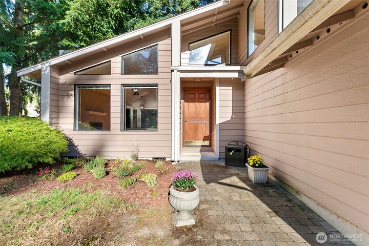 Property Photo:  1552  Diamond Road SE  WA 98503 