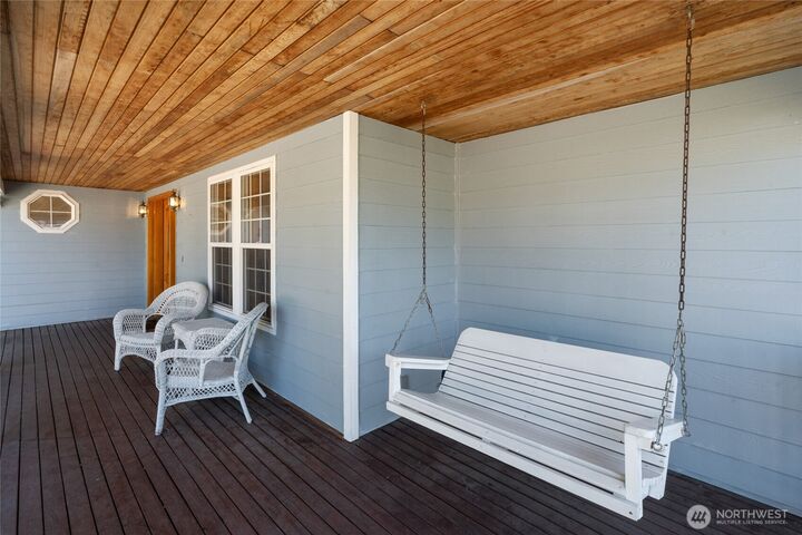 Property Photo: 3817 S 251st Street WA 98032