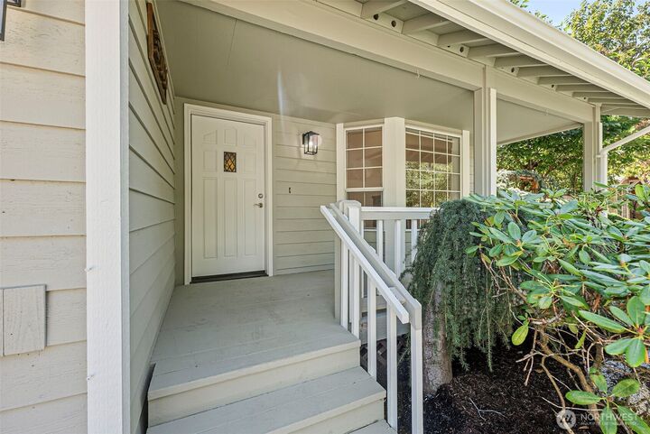Property Photo: 3106 32nd Avenue Ct SE WA 98374