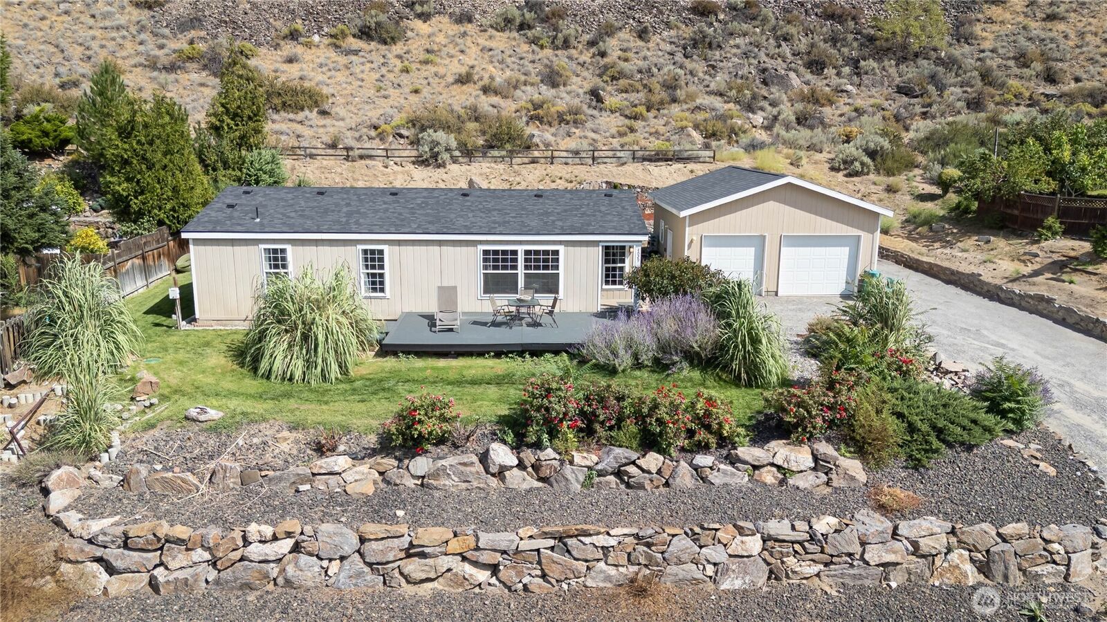 Property Photo:  4029  40th Circle NE  WA 98802