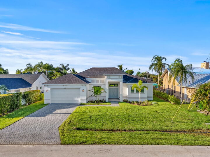 Property Photo: 632 SE Seahouse Drive FL 34983
