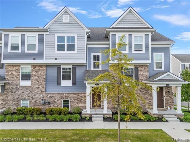 Property Photo: 4953 Treeside Lane MI 48098