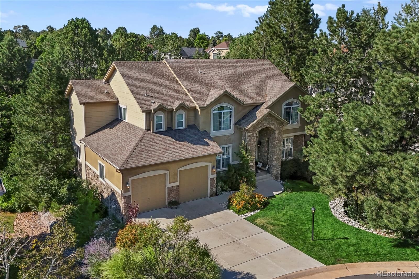 Property Photo: 939 Greenway Lane CO 80108