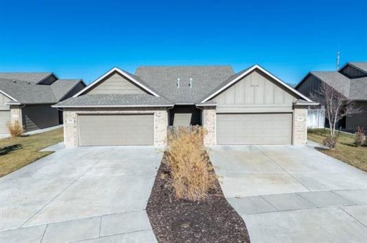 Property Photo: 3319 E Aster St KS 67037-2048