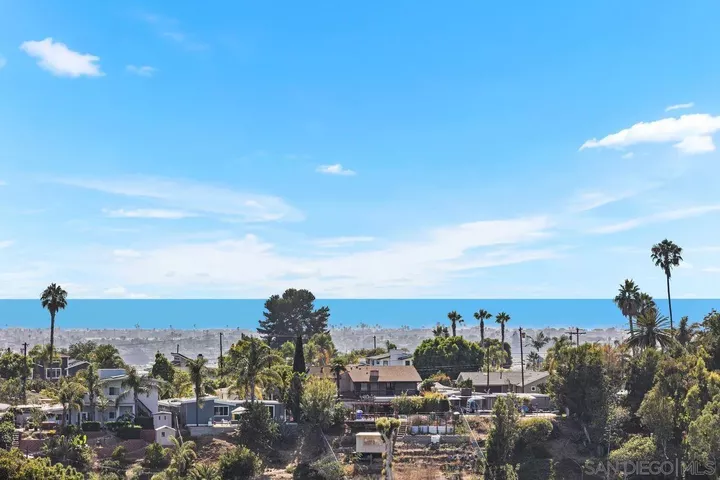 Property Photo: 4732 Iroquois Ave S CA 92117