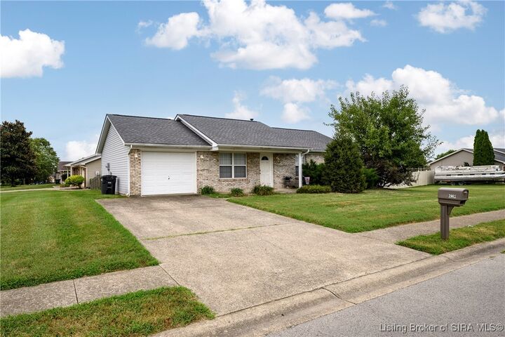 Property Photo: 3902 Cobblestone Drive IN 47130