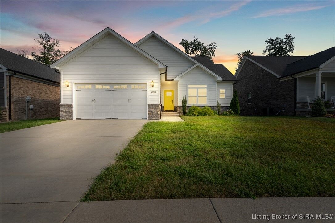 Property Photo: 2021 Prestwick Place IN 47126