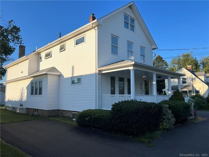 826 Oldfield Road 1st Fl+2nd Fl+3rd Fl +Bas  Fairfield CT 06824 photo