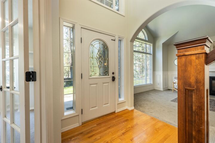 Property Photo: 16906 N Golden Dr WA 99005