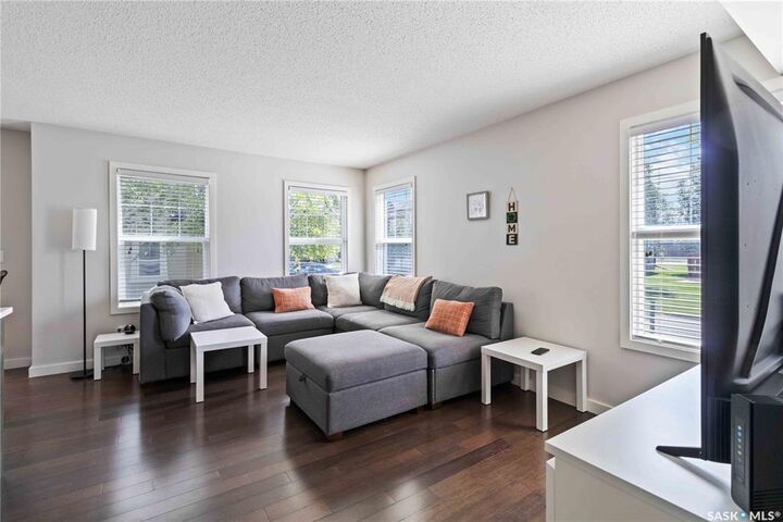Property Photo: 410 Ledingham Way 205 SK S7V 0C4