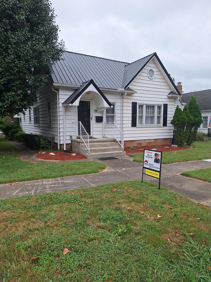 Property Photo: 509 Pennsylvania Ave. OH 45692