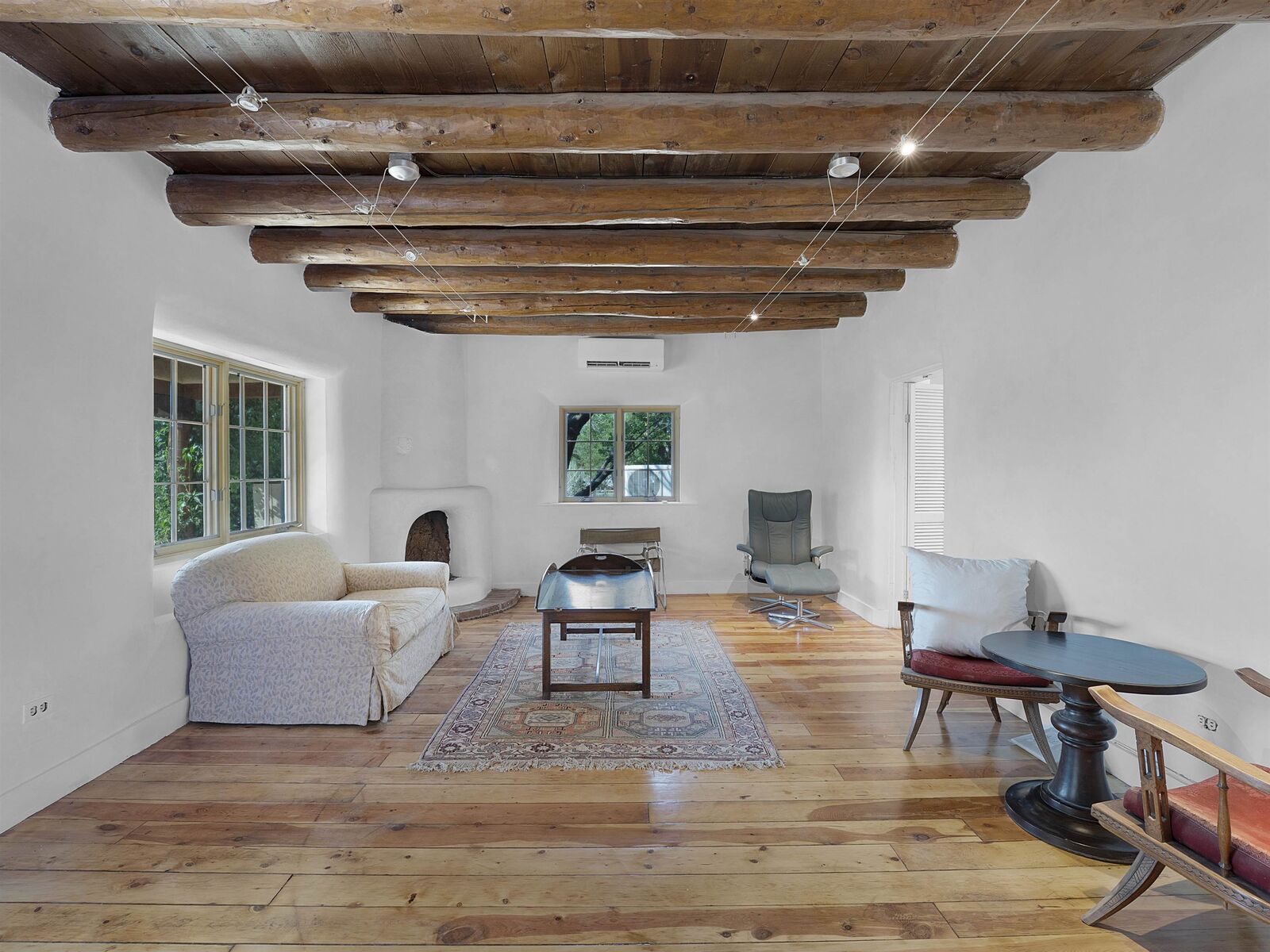 Property Photo:  25 Atilano Road  NM 87529 