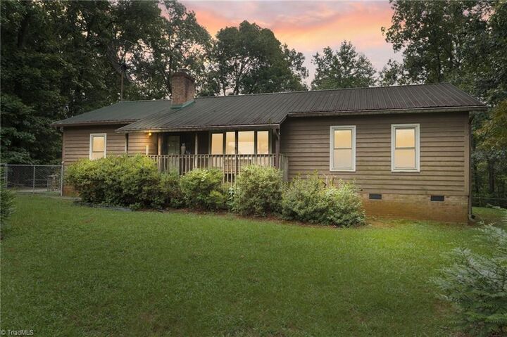 1111 Forest Lane  Thomasville NC 27360 photo