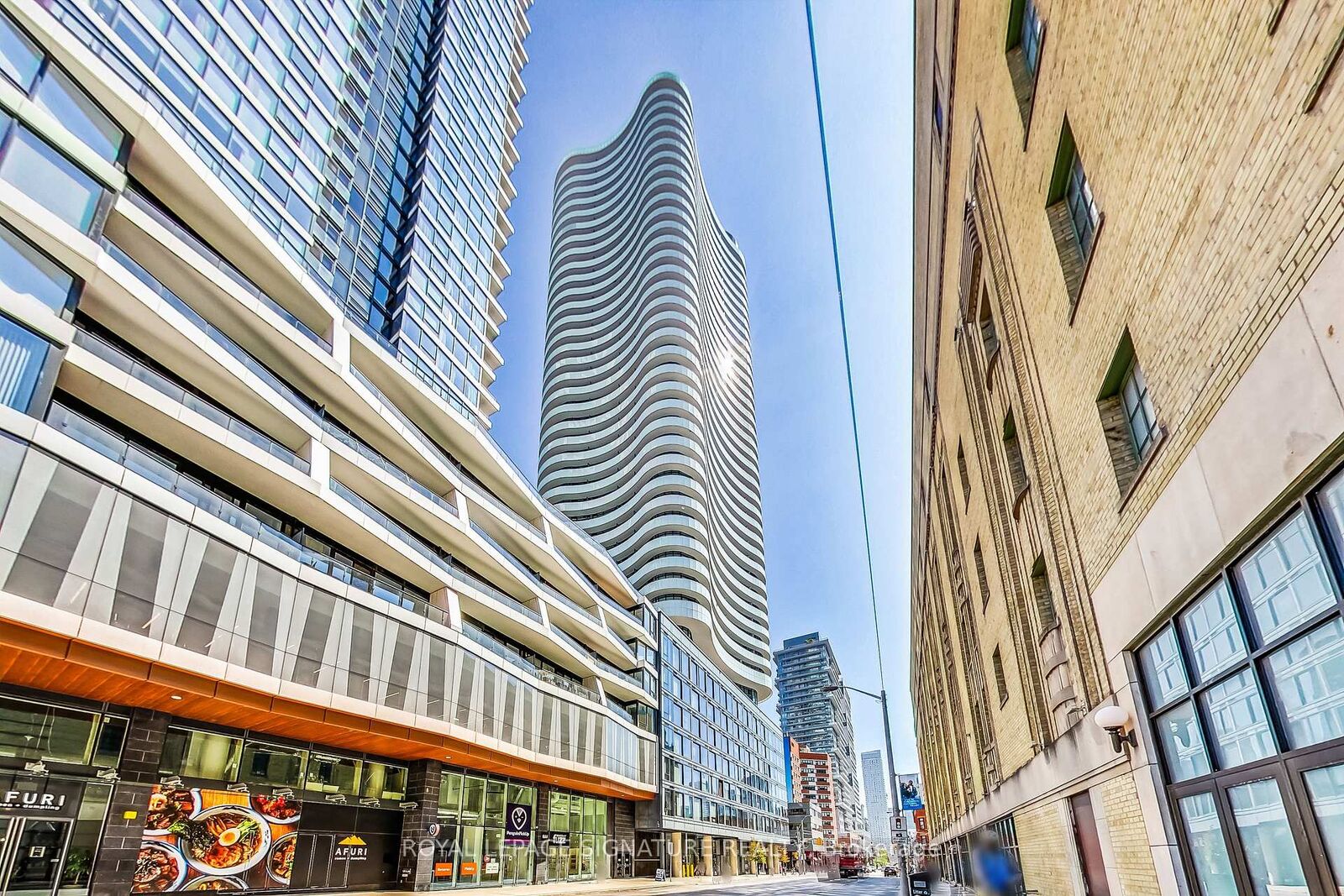 Property Photo: 403 Church Street 4002 ON M4Y 0C9
