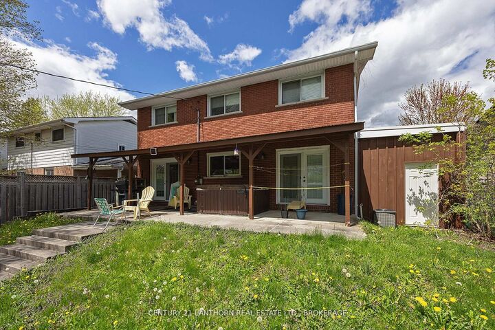 Photo de la propriété: 58 Cliff Crescent ON K7M 1A8