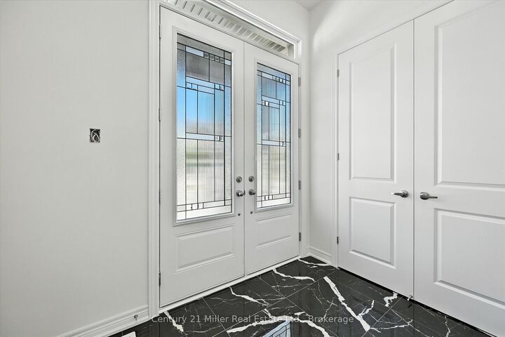 Property Photo:  3250 Millicent Avenue  ON L6H 0V8 